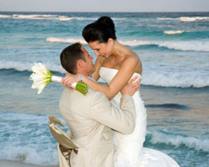 Planning Your Bahamas Beach Wedding
